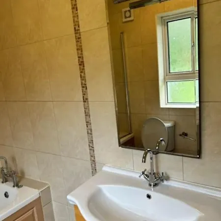 Sleeps 7. Town Center. Holiday home *