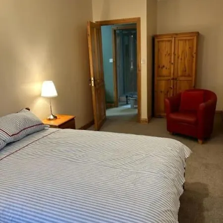 Holiday home Sleeps 7. Town Center. Donegal Town
