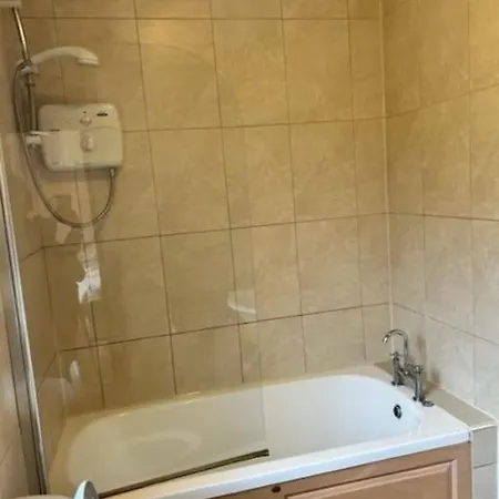 Sleeps 7. Town Center. Donegal Town